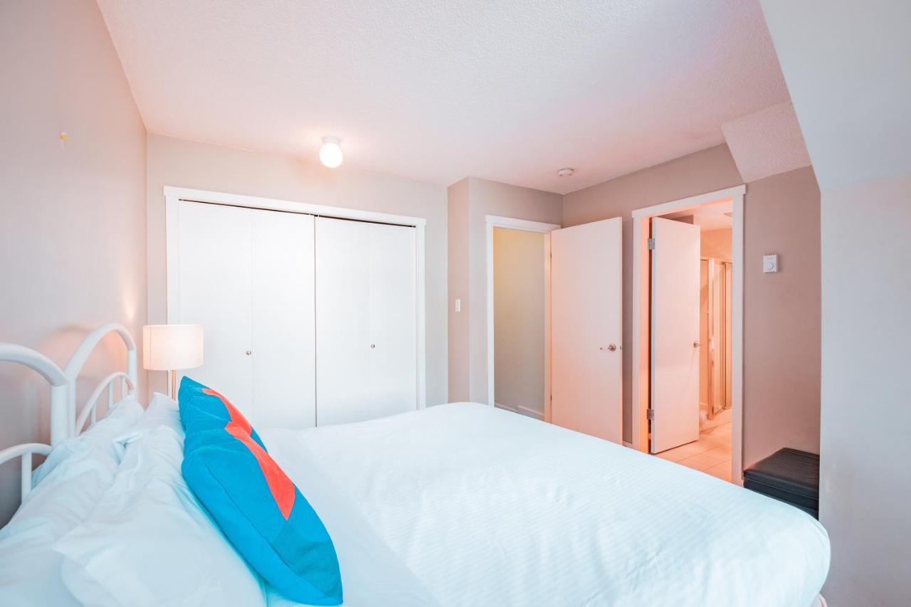 Villa Snowberry By Outpost Whistler Extérieur photo