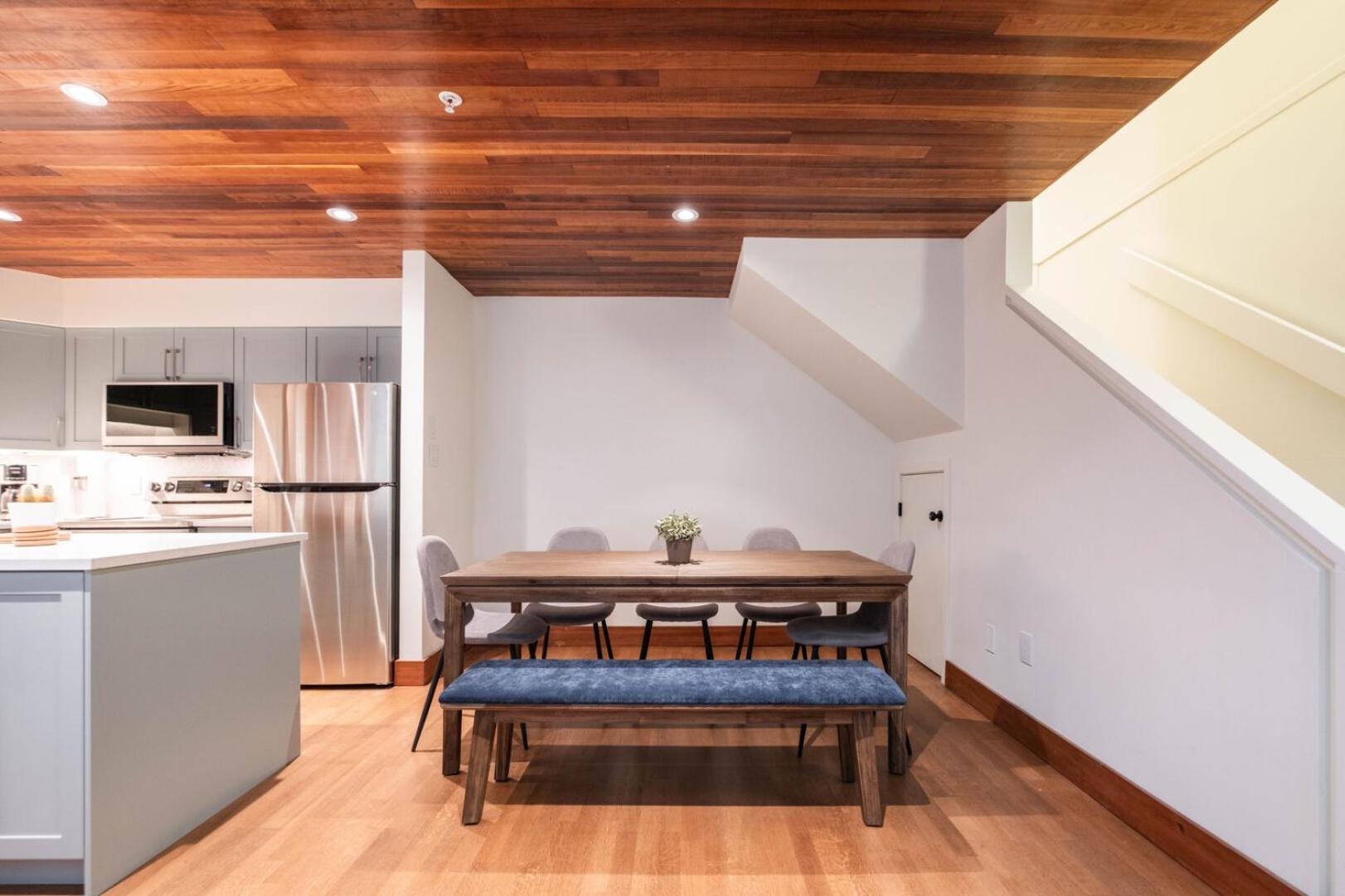 Villa Snowberry By Outpost Whistler Extérieur photo