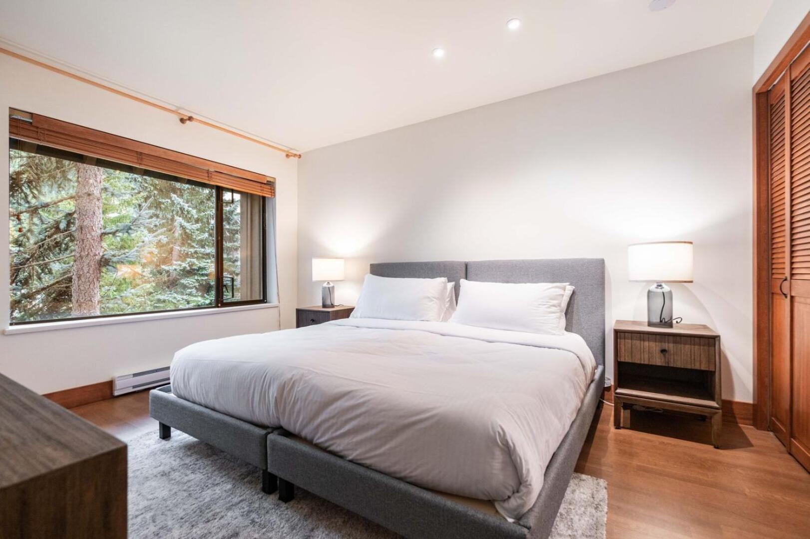 Villa Snowberry By Outpost Whistler Extérieur photo