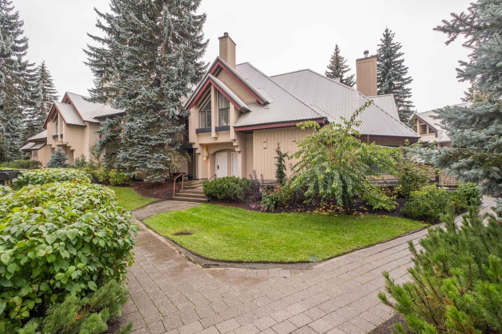 Villa Snowberry By Outpost Whistler Extérieur photo